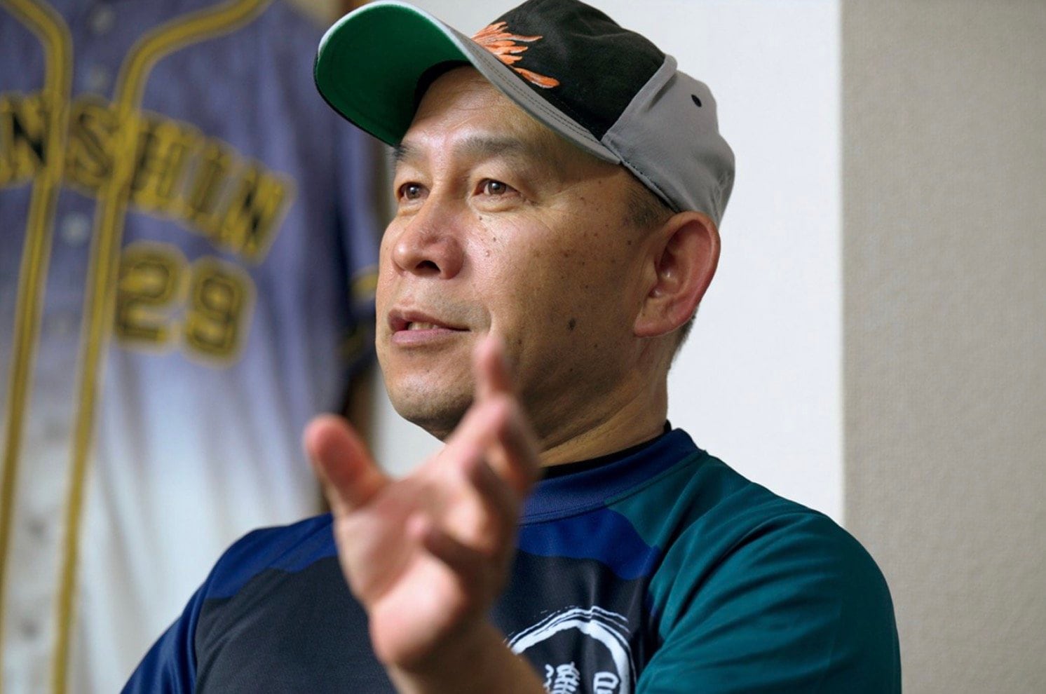 下山秀樹は2001年から手塚一志が主宰する野球教室「上達屋」の静岡工房長でもある。手塚はジャイロボールの提唱者で、広島などで日米通算203勝を記録した黒田博樹らプロ選手の指導でも知られている ©Hirofumi Kamaya