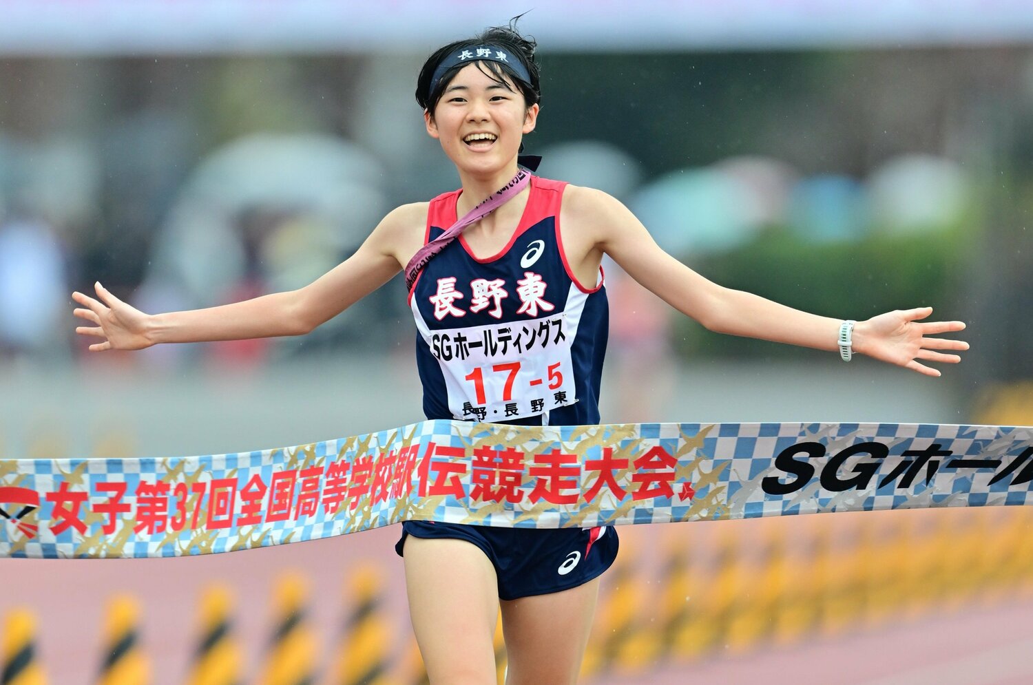 《全国高校駅伝で2連覇達成》“普通の公立校”だった長野東がナゼ駅伝女王に？「部員は3人」「スポ薦ナシ」「メニューはジョグだけ」から超強豪になれた秘話
