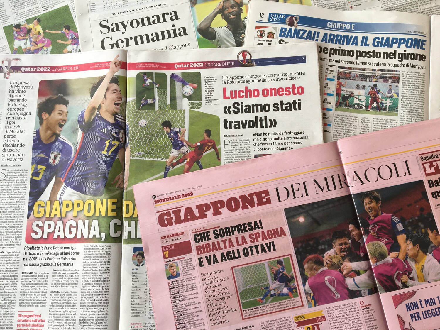 スペイン戦翌日のイタリアでの紙面　©Takashi Yuge