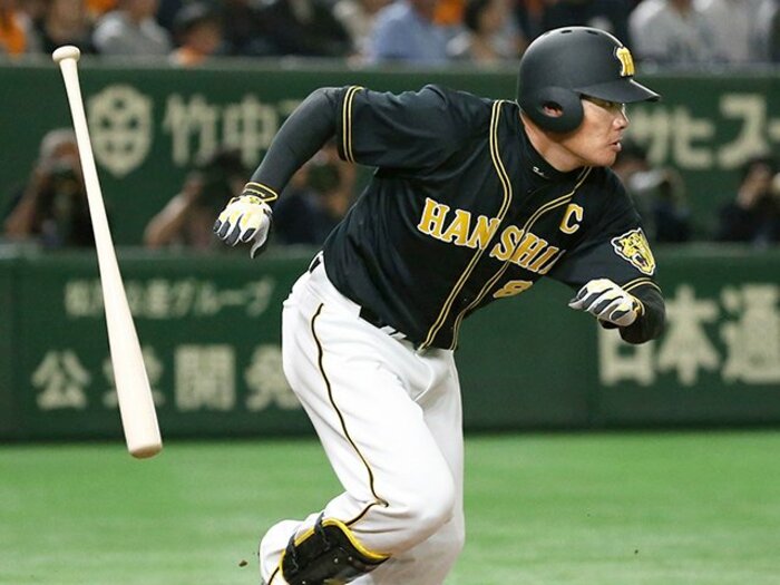 年齢を重ねることで手に入れたもの。タイガース福留が語る対菅野の裏側。＜Number Web＞ photograph by Kyodo News