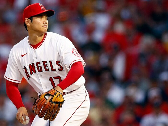 大谷翔平は“104年ぶり”の2桁勝利&2桁本塁打できるのか? エンゼルス悲願のプレーオフ進出のカギは「投手・大谷」の活躍<Number Web> photograph by Getty Images