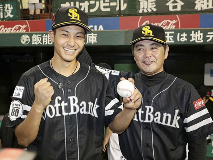育成で獲ってドラフト上位に戻す。SBで“早稲田の大竹耕太郎”再び！＜Number Web＞ photograph by Kyodo News