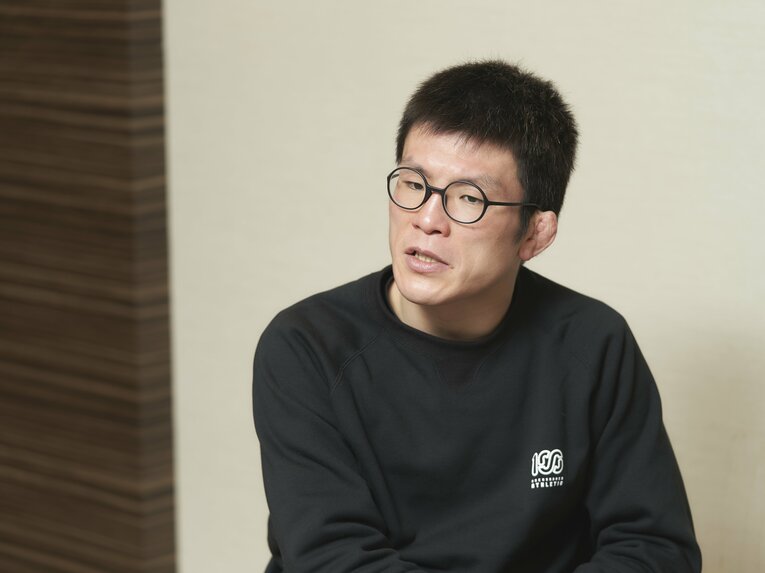 「私たちはさ、消費されることにものすごく敏感だよね」ジェーン・スーと青木真也はなぜ“ロイホの3時間”を大事にするのか？(4)