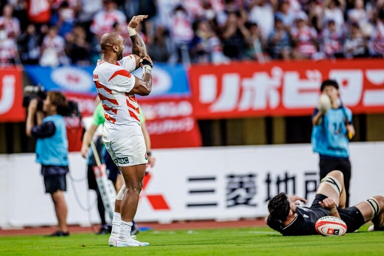 トライを奪ってポーズを決めるWTBセミシ・マシレワ　©︎Kiichi Matsumoto