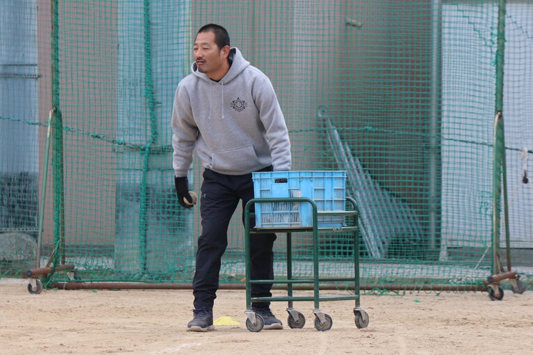 市岡高校を率いる野口監督　©Fumi Sawai