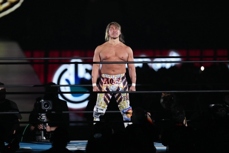 引退の10カウントを聞く棚橋弘至　©Essei Hara