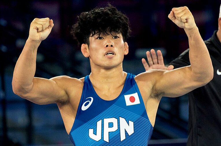 世界選手権の3位決定戦ではE・トルバにテクニカルフォール勝ちした清水。勝負に挑む鋭い眼差しは叔父譲りだ ／ photograph by AFLO