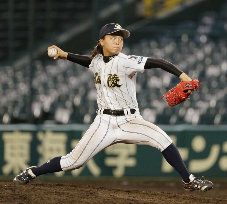 神戸弘陵高校時代もエースとして力投した島野　©️JIJI PRESS