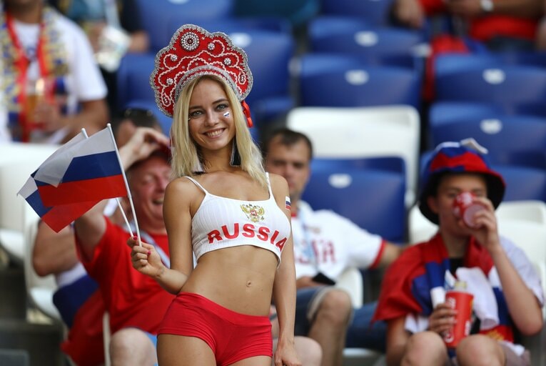 2018年のロシアW杯、地元ロシア代表を応援するサポーター　©Getty Images