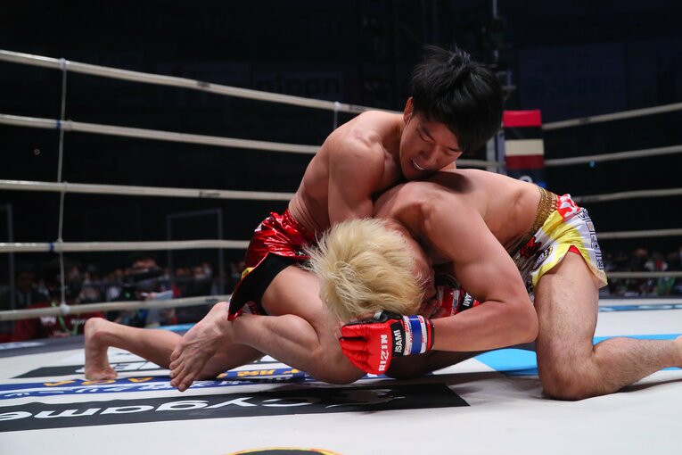 vs渡部修斗（1R・TKO勝利、2021年6月13日）　©RIZIN