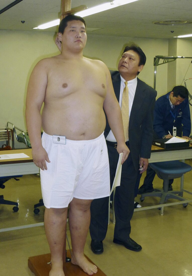 2010年12月、新弟子検査での照ノ富士（当時はガントルガ・ガンエルデネ）　©KYODO