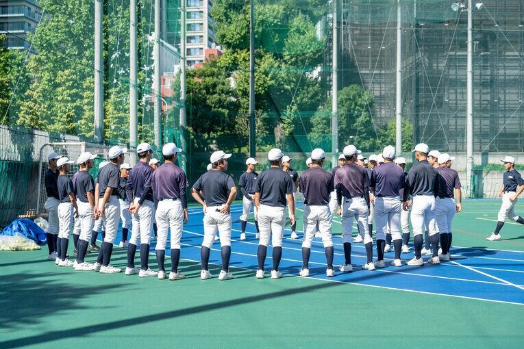 ゴム製の校庭のため、普段はスライディングの練習などはできないという　©Nanae Suzuki