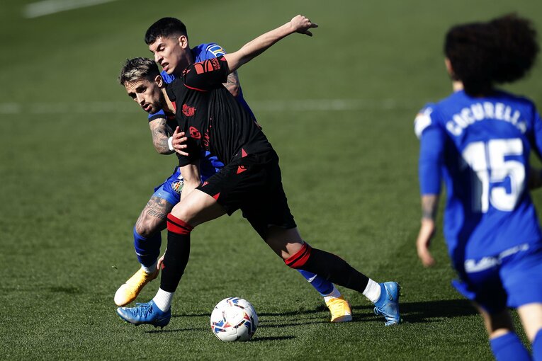 久保建英の不完全燃焼…ソシエダ戦で見えた課題　ヒントはダビド・シルバの“身のこなし”【激写・現地レポート】(11)