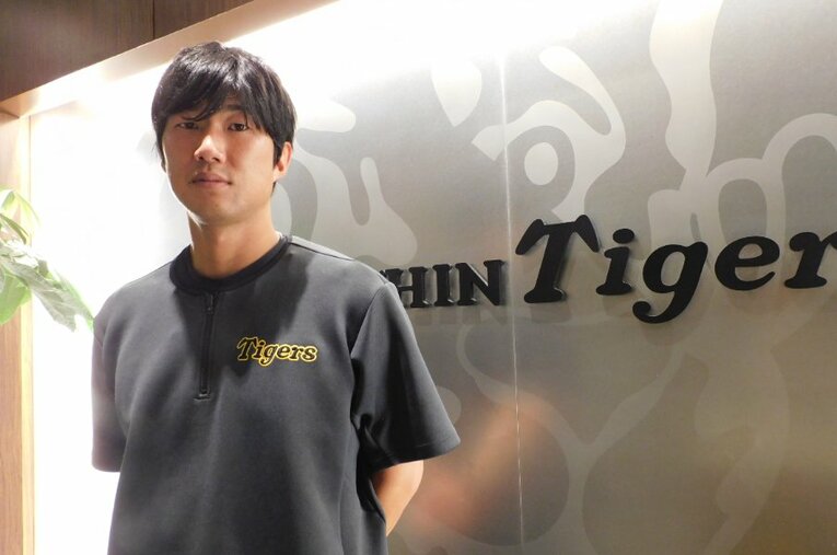 現在はタイガースアカデミーのコーチとして子どもたちを教えている歳内さん ／ photograph by Haruka Sato