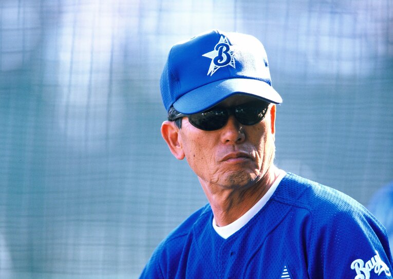 横浜監督時代の権藤博。ほかに中日や近鉄、第4回WBCなどで投手コーチを務めた　©BUNGEISHUNJU