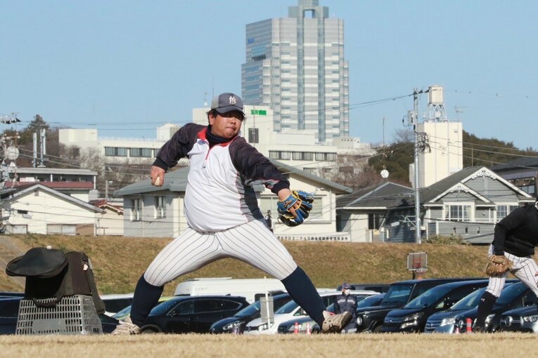 【連続写真】現在30歳に。少年野球「用賀ベアーズ」でコーチを務める