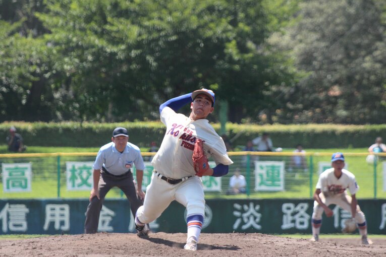 手術前のMAX148キロを誇った津嘉山のフォーム（１／６）　©Fumi Sawai