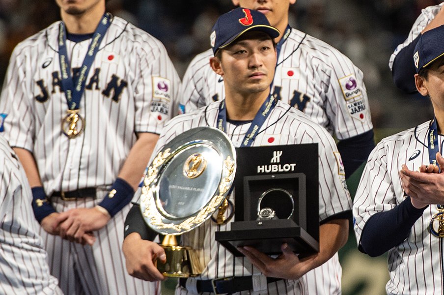 韓国を破り世界一 プレミア12で見えた東京五輪の4番 捕手 救援陣 侍ジャパン プロ野球 Number Web ナンバー