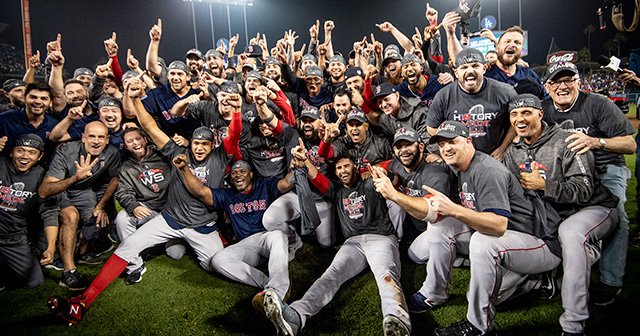 レッドソックス世界一への戦略は、データ＋オールドスタイルの回帰