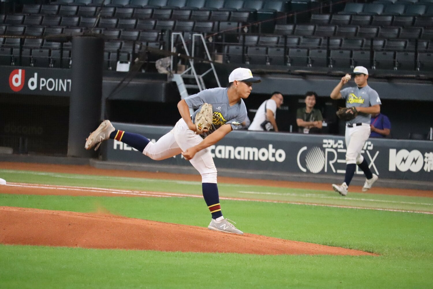 澁谷のピッチング　©Kou Hiroo