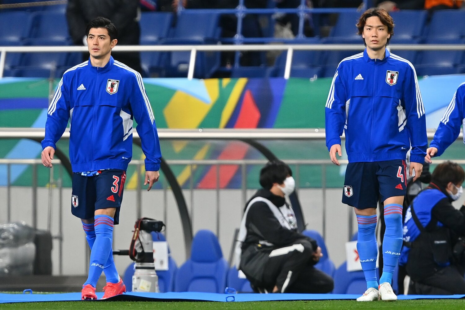 吉田麻也、冨安健洋の不在により、中国戦とサウジアラビア戦でスタメン出場を果たした谷口彰吾と板倉滉　©JMPA