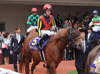 鞍上ルメールで狙うは3歳マイル王。レシステンシアはあの馬に似ている。＜Number Web＞ photograph by Satoshi Hiramatsu