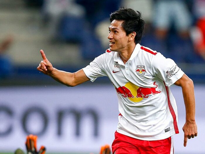 南野拓実はサプライズではない！スーパーとごっつぁん、2つの“形”。＜Number Web＞ photograph by AFLO