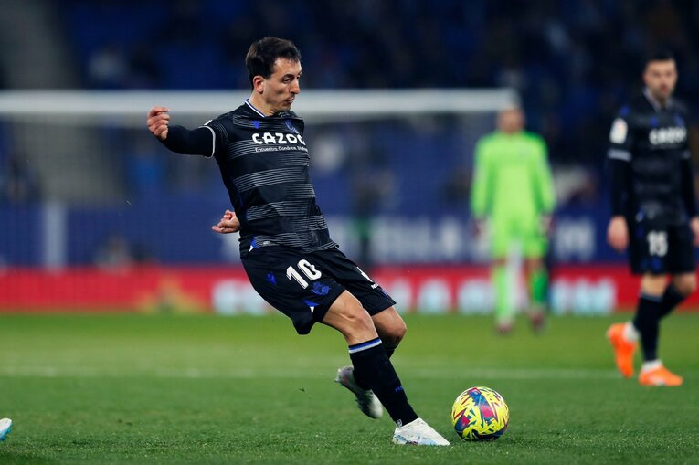 「クボの鮮烈ボレーに加えて…」“ハイライトだけではもったいない”ソシエダ久保建英の飛躍を現地撮影「特筆すべきはゴール直前の守備」(19)