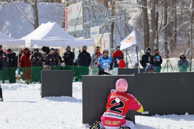 競技雪合戦。試合は7人対7人の3セットマッチ（1セット3分）で行われる　©雪合戦マガジン
