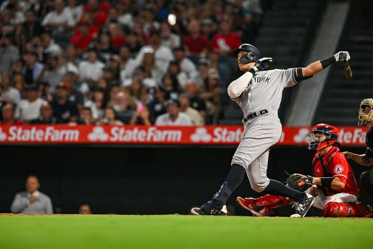 日本時間8月29日、大谷の前で50号を放ったジャッジ　©Nanae Suzuki