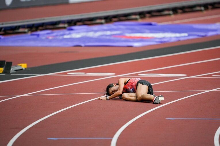 レース後には倒れこむ場面も　©Nanae Suzuki