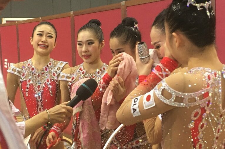 新体操日本代表が欧州勢破り金メダル。“恋”の指導やルール変更も追い風に。(4)