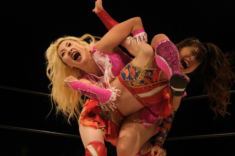 “闘うバービー人形”の急成長…見た目は派手でも練習熱心、Chi Chiをベテラン選手も絶賛「いきなり髪の毛掴んできたからね（笑）」(51)