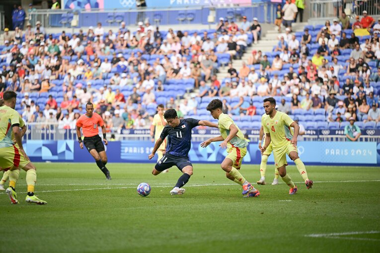 パリ五輪の準々決勝スペイン戦。VARで取り消された細谷真大の“幻の同点ゴール”（3枚目／全7枚）©Takuya Kaneko/JMPA
