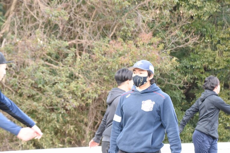 小山田コーチの指導風景　©茨城アストロプラネッツ