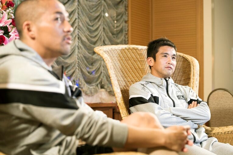 稲本潤一と小野伸二の対談　©Asami Enomoto