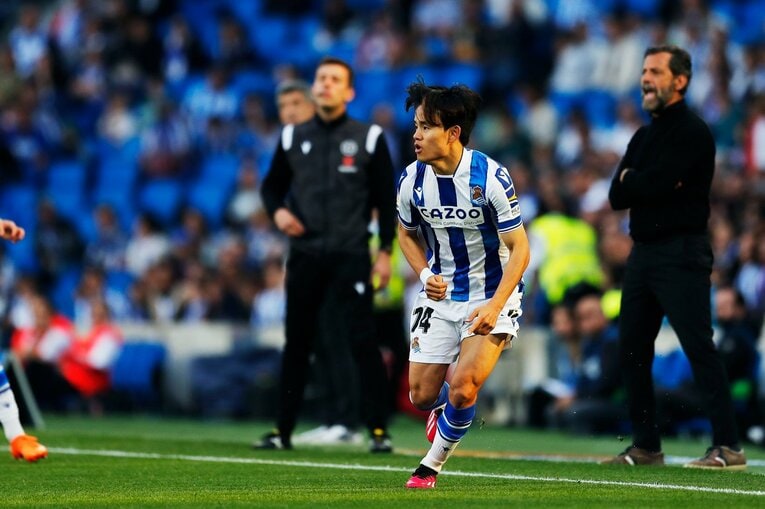 「TAKEあなたは最高です、と日本語で…」久保建英21歳はソシエダで愛される「日本人最多リーガ6点目＋“MVPタケクボ”コール」を撮った(17)