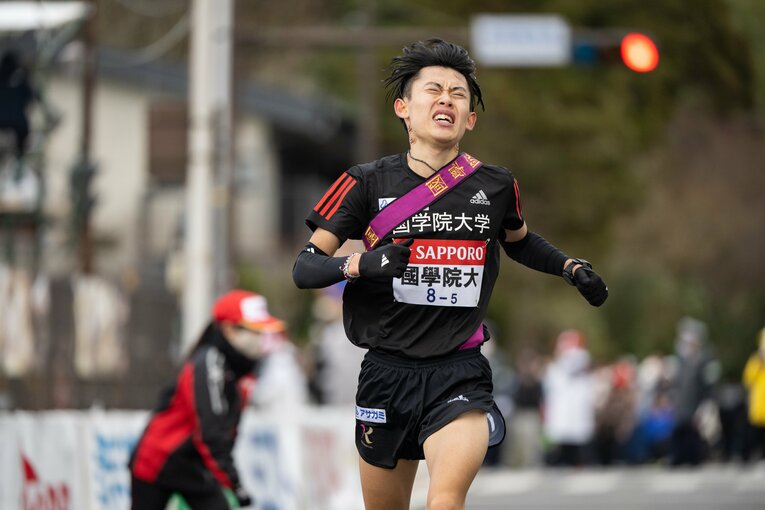 優勝候補・國學院大の3本柱のひとり、伊地知賢造も高校時代の5000ｍ14分43秒→13分40秒で1分以上短縮。埼玉県立松山高校出身　©Nanae Suzuki
