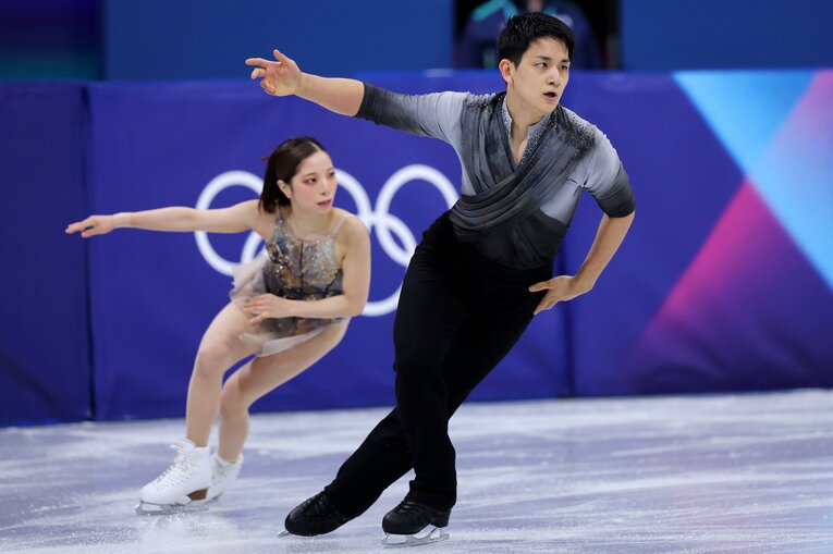 「スケーティングのタイプが似ている」という木原と三浦　©AFLO