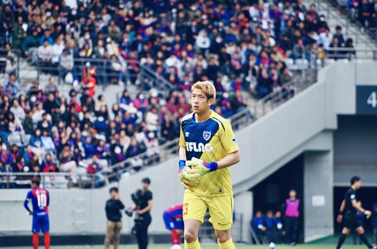 カメラマン視点でGK林彰洋を観察。首位FC東京の守護神は“熱血長男”。(2)