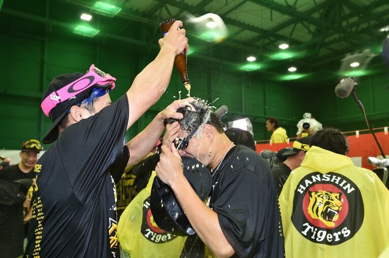 【ビールかけ…貴重カット多数】©Hideki Sugiyama