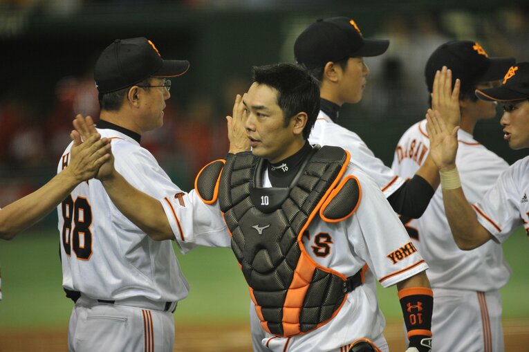 現監督の阿部慎之助は当代きっての「打てる捕手」だった　©Hideki Sugiyama