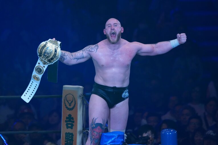 辻陽太を倒しIWGP GLOBAL王者となったゲイブ・キッドは「新日本プロレスを牽引する」と宣言した　©Essei Hara