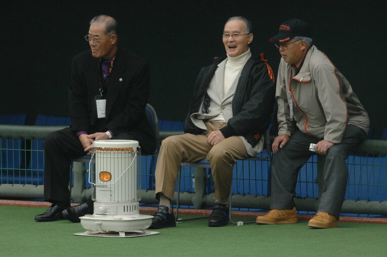2007年撮影。左から張本勲、長嶋茂雄、黒江透修　©BUNGEISHUNJU