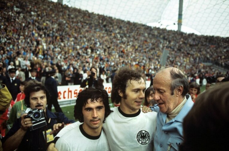 75年の生涯に幕を下ろしたゲルト・ミュラー。数々の記録を作ったストライカーは、謙虚な人柄でも多くの人に愛された ／ photograph by Getty Images