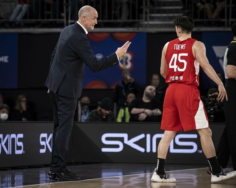 トム・ホーバスHC 　©︎fiba.basketball