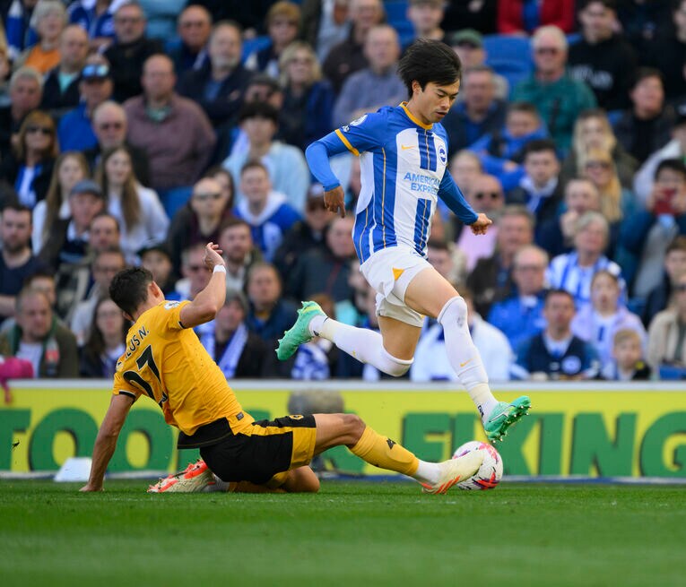 交代出場のあと、マッチアップしたマテウス・ヌネスを翻弄した　©Getty Images