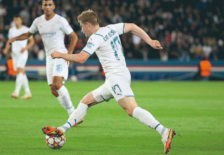 2020−2021シーズンには2年連続でPFA年間最優秀選手賞を受賞。イングランド国内でプレーする最高の選手という栄誉を得た