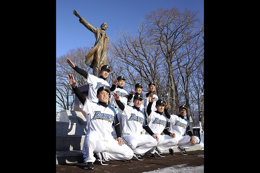 吉田輝星と柿木蓮の“深夜ラン”と新星に大志を託したスタッフの思い。<Number Web> photograph by Kyodo News
