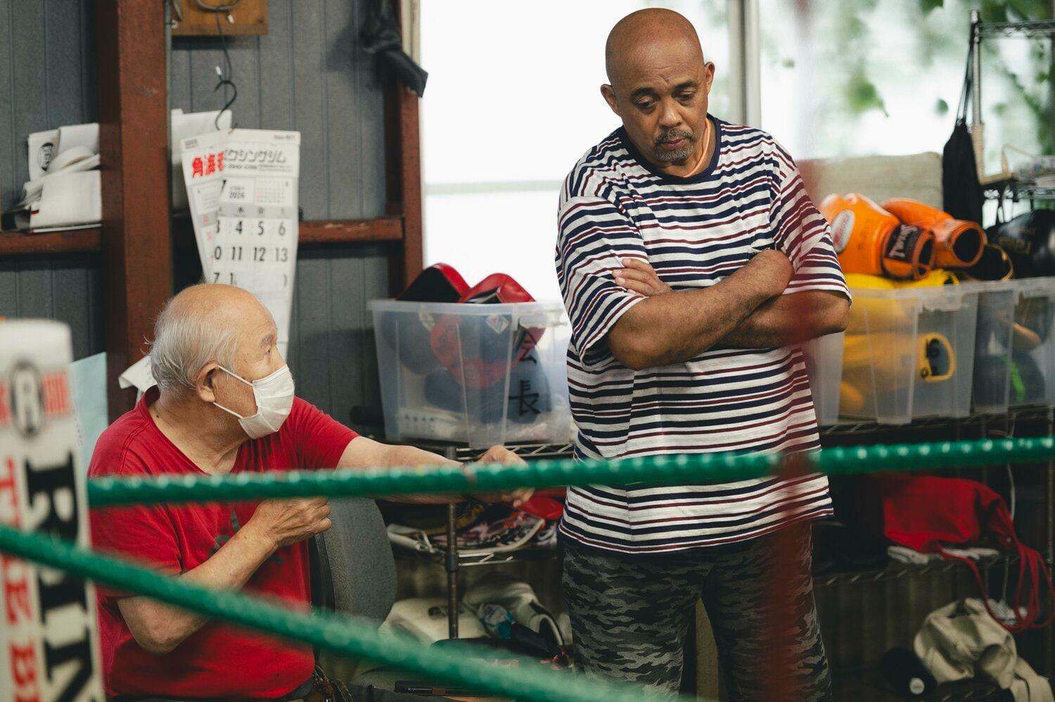 田島柾孝会長（左）と言葉をかわす大和田さん　©︎Wataru Sato